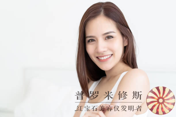 抗皺美容儀：科技力量助你抵御歲月的痕跡！