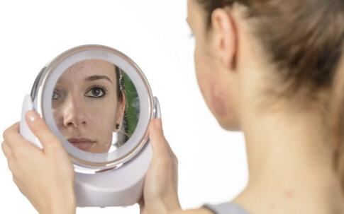 斑點(diǎn)必須使用激光術(shù)去除嗎