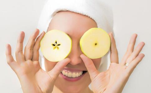 美容大師的秘密：DIY五款面膜，讓斑點(diǎn)無(wú)處藏身！