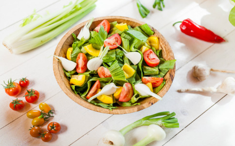 美白祛斑的食物秘籍：揭秘吃什么讓你肌膚如雪，斑點(diǎn)全消！