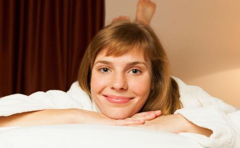 變身肌膚白嫩達(dá)人，只需四款美味食譜的秘密！