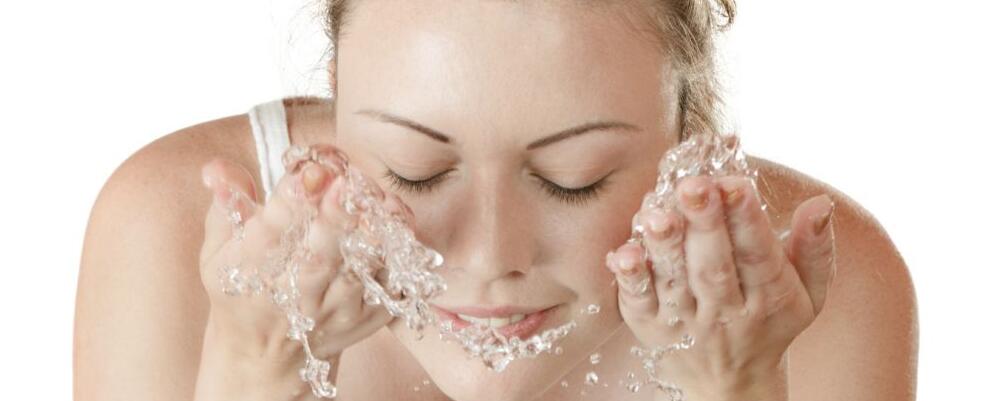 蒲公英神奇功效曝光！只需一味草藥，就能徹底告別雀斑！