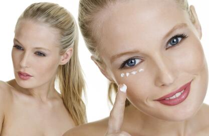 逆轉(zhuǎn)時光，美白祛斑新篇章：告別老"斑"長，做回青春美人！