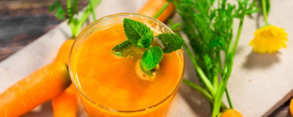 胡蘿卜汁神奇祛斑秘籍：喝出無瑕美肌，女性祛斑必備良方！