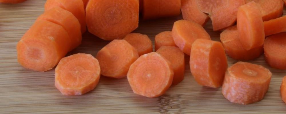 胡蘿卜神奇祛斑法：瞬間告別斑點(diǎn)，恢復(fù)無(wú)瑕美??！