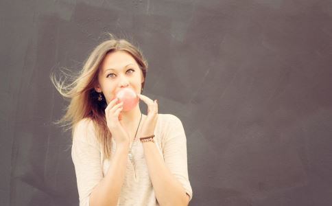 額頭的皺紋如何祛除？