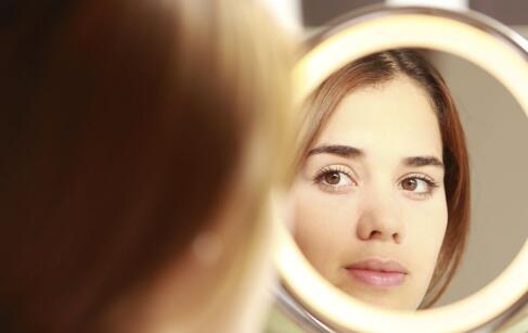 防曬對改善細(xì)紋皺紋非常重要