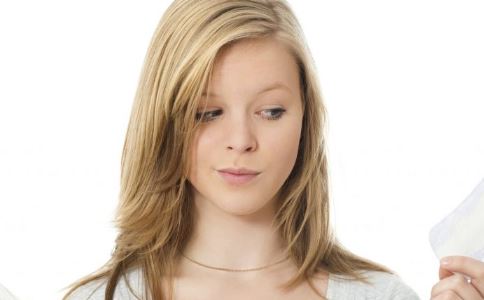 眼部長皺紋的壞習慣