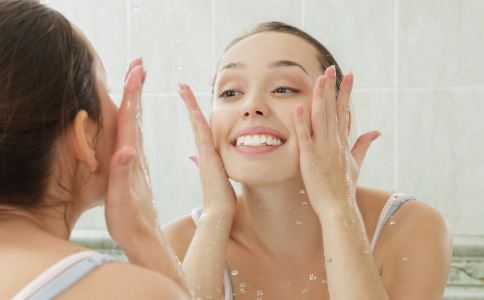 預(yù)防眼部皺紋保健法