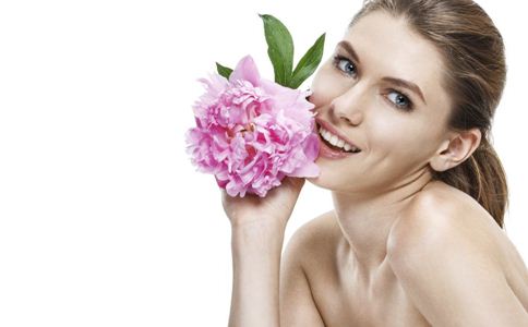 避免長皺紋 要這樣洗臉才正確