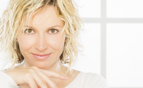 祛除眼部皺紋的方法