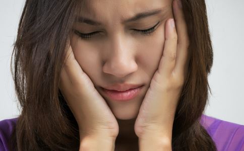 除皺的方法 女人必知的趕走皺紋小技巧